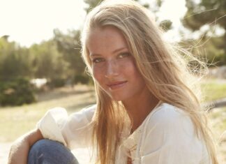 Flaxseed-based homemade fabric softener